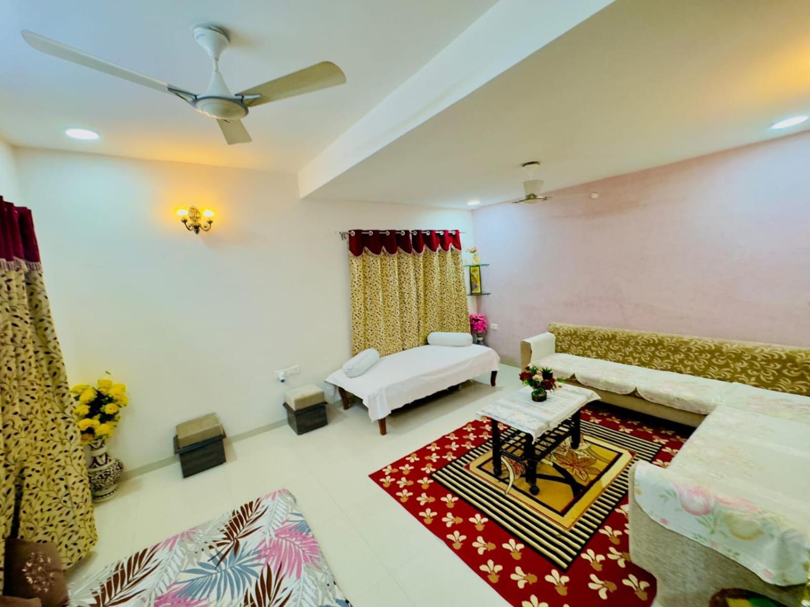 Gulmohar Villa インドール エクステリア 写真
